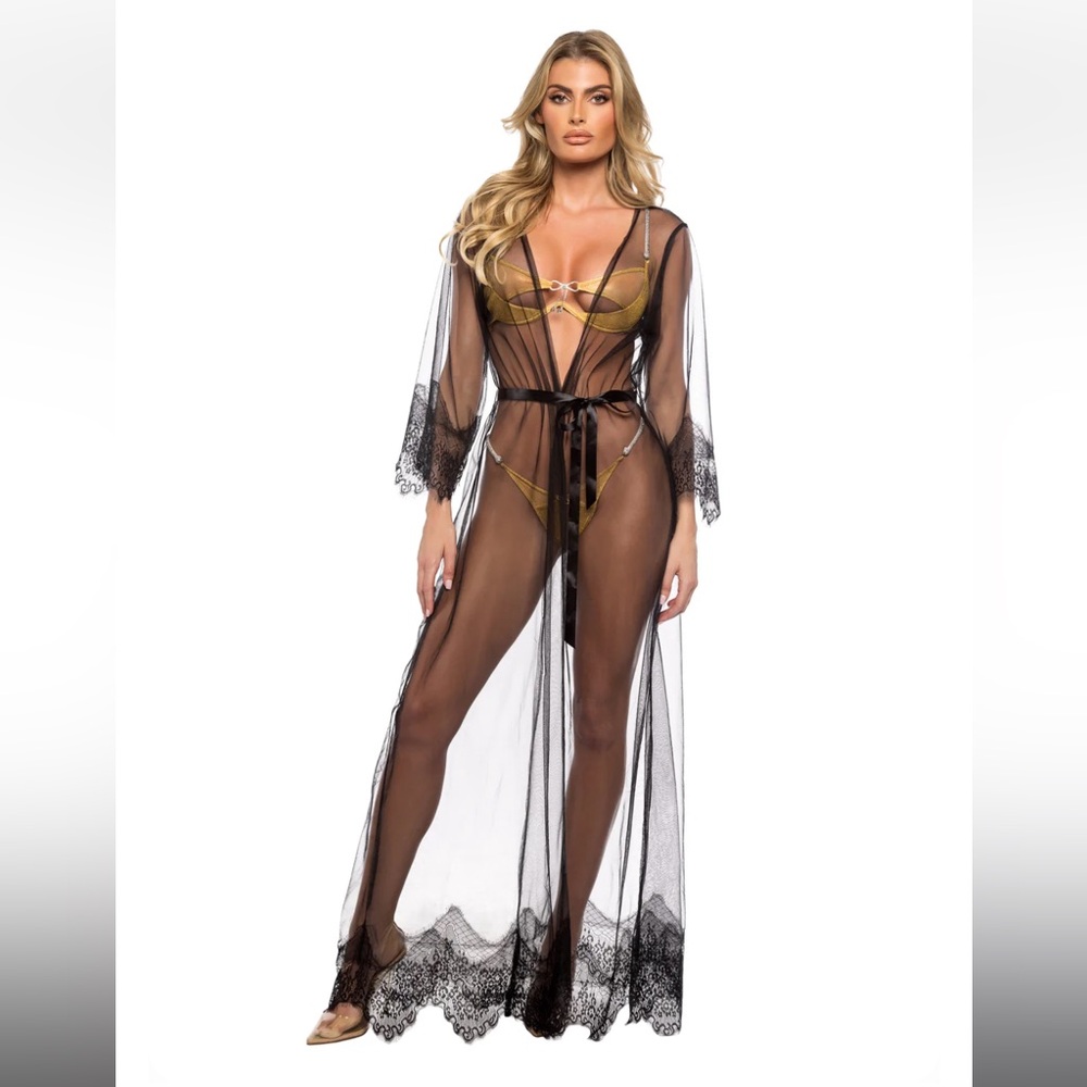 NWT DAYDREAM MAXI ROBE